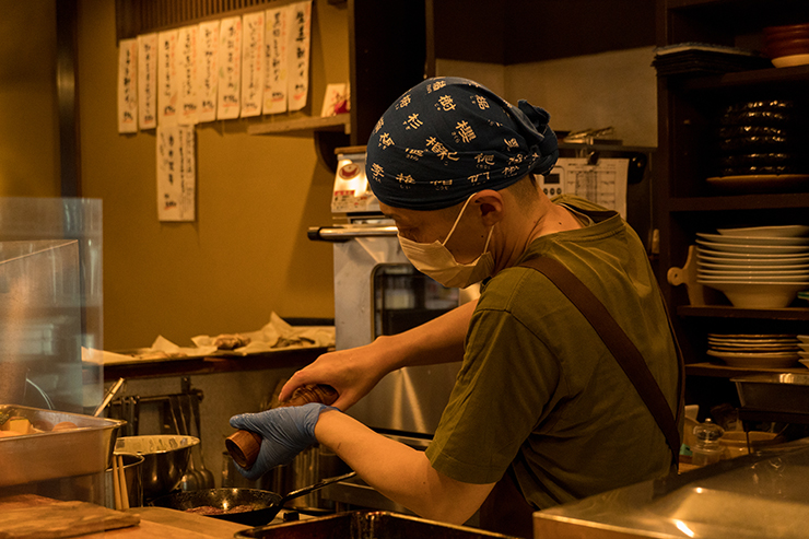 料理は店主が全て調理